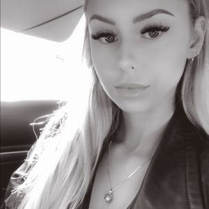 Meet your Posher, Brianna